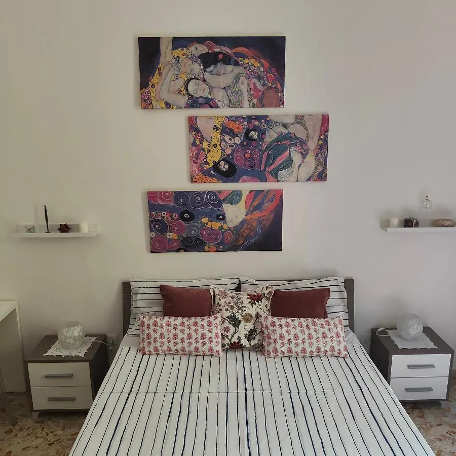 Bed and Breakfast Ksuns Aeroporto di Catania Fontana Rossa Bed & Breakfast